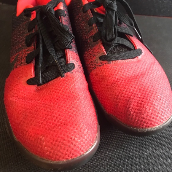 Nike Kobe XI Achilles Heel Youth US 7Y Basketball Shoe Low 822945-670 Black Red - Picture 7 of 7